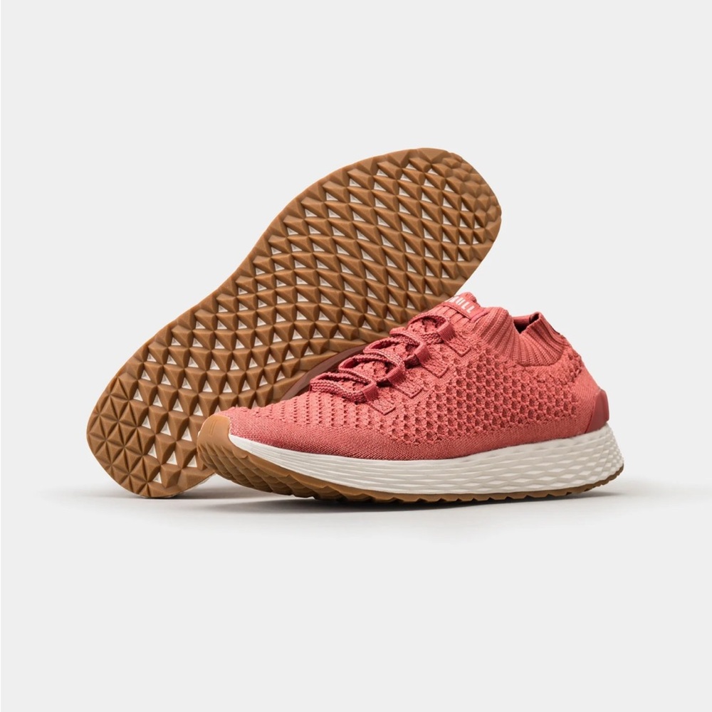 EUC Nobull all day knit shoes size 9 women